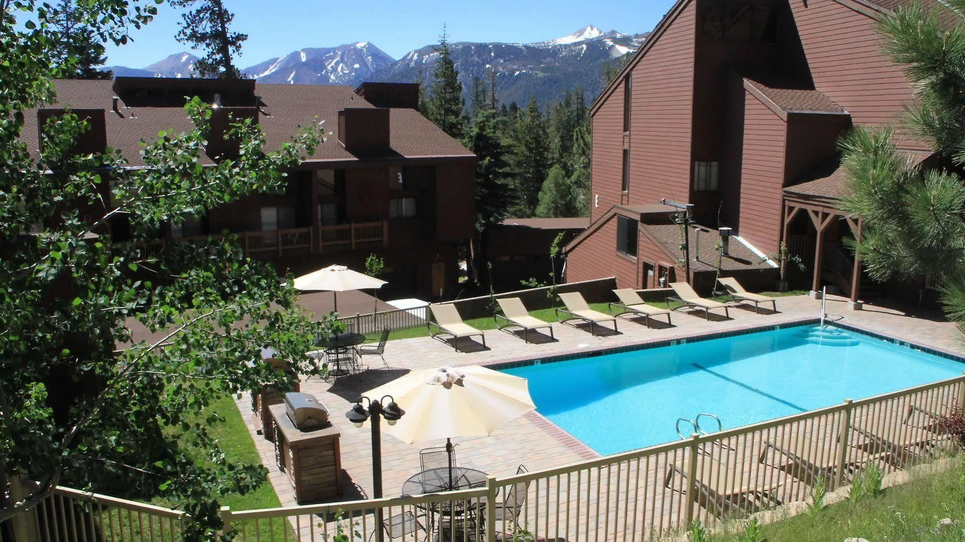 Mammoth Ski & Racquet Club Mammoth Lakes